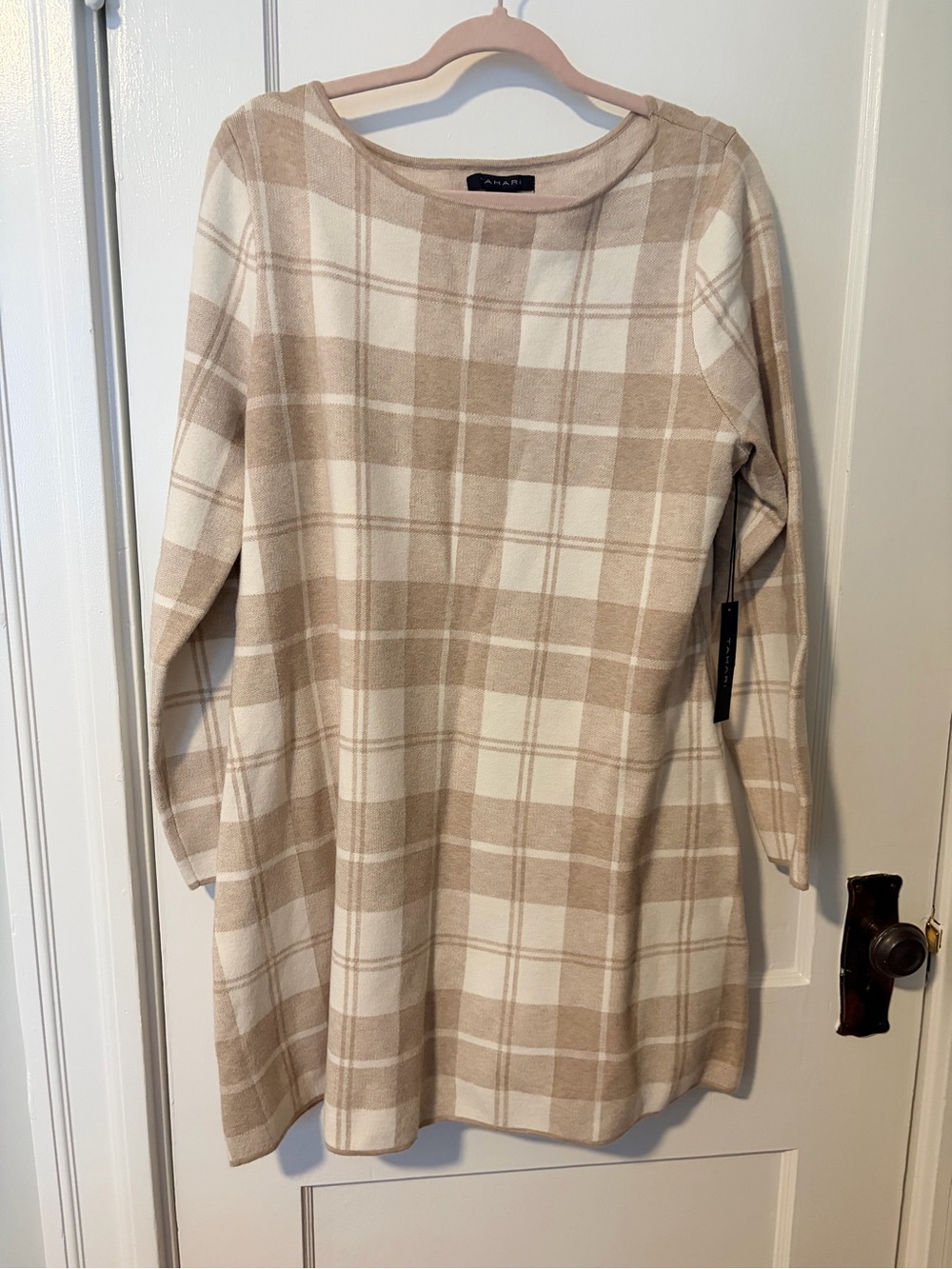 Tahari Neutral Plaid Long-Sleeve Shift Dress - Beige & Cream